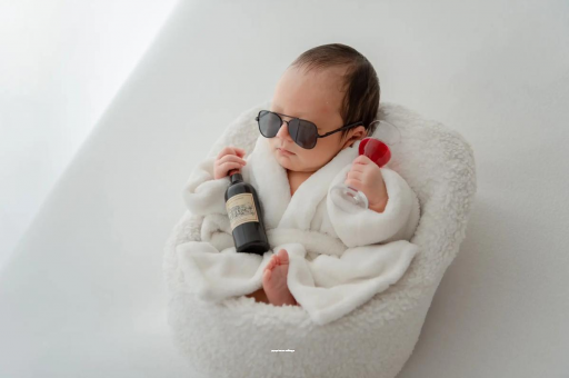 濮阳孕妇肚脐眼突出来